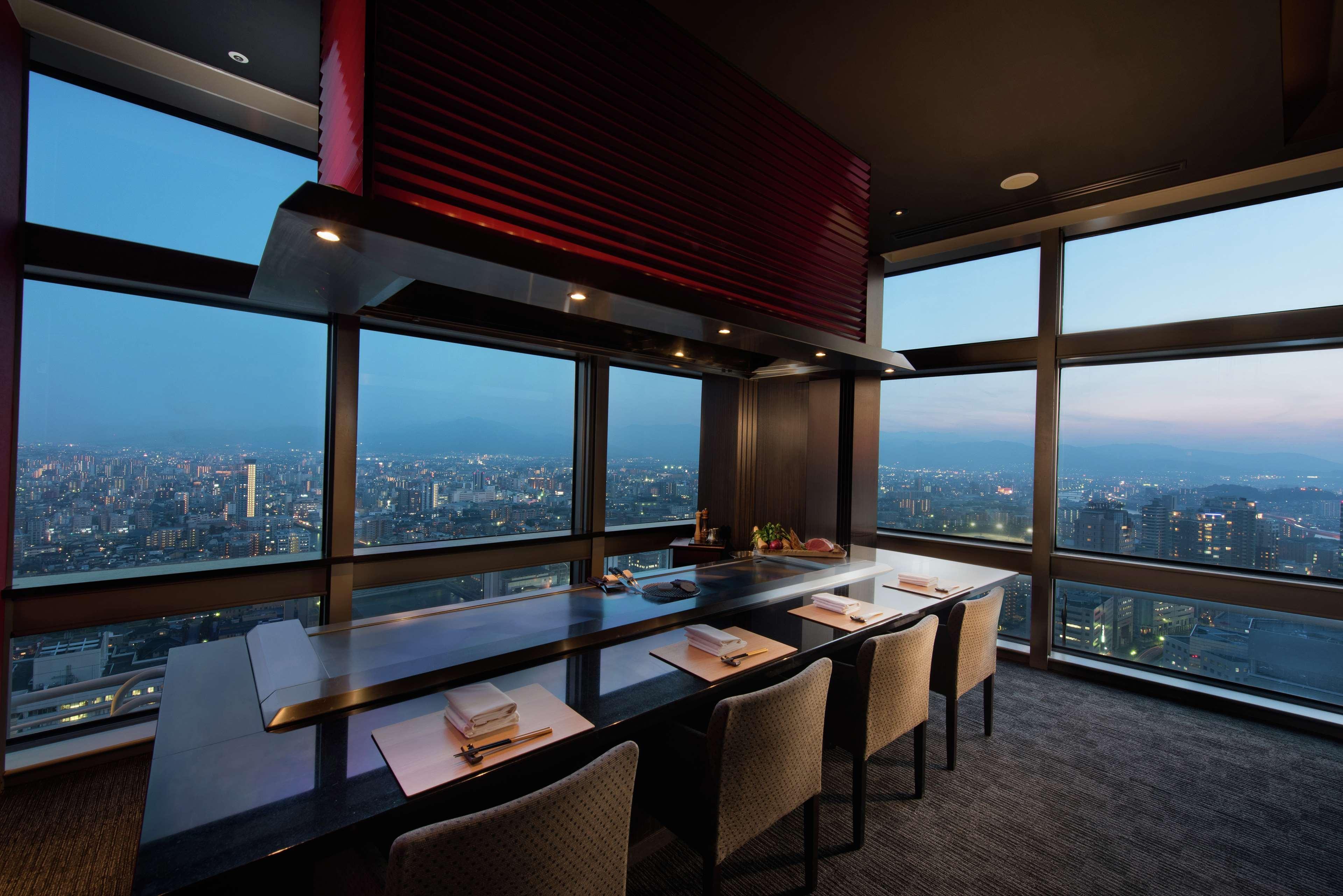 Hilton Fukuoka Sea Hawk Hotel Ngoại thất bức ảnh