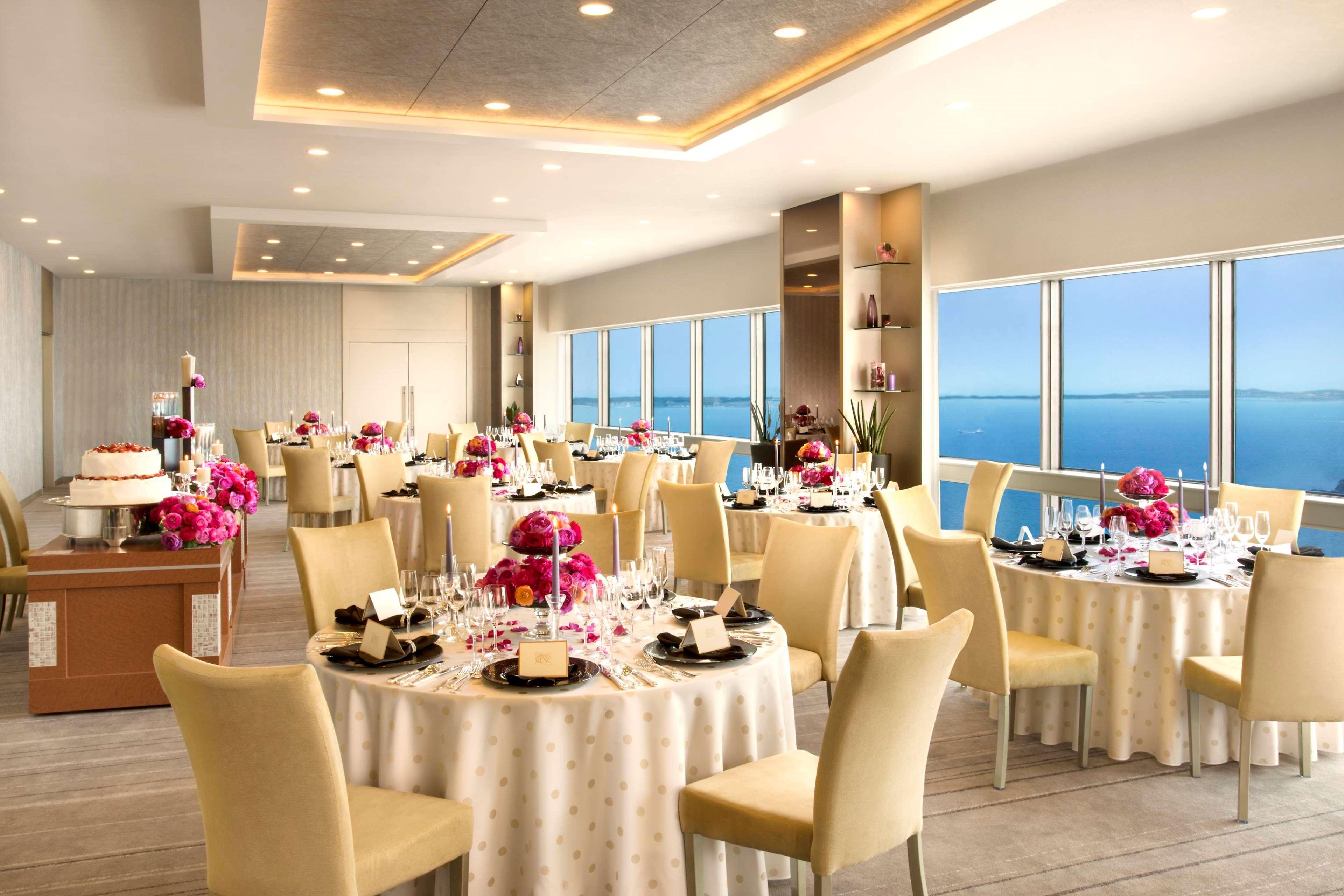 Hilton Fukuoka Sea Hawk Hotel Ngoại thất bức ảnh