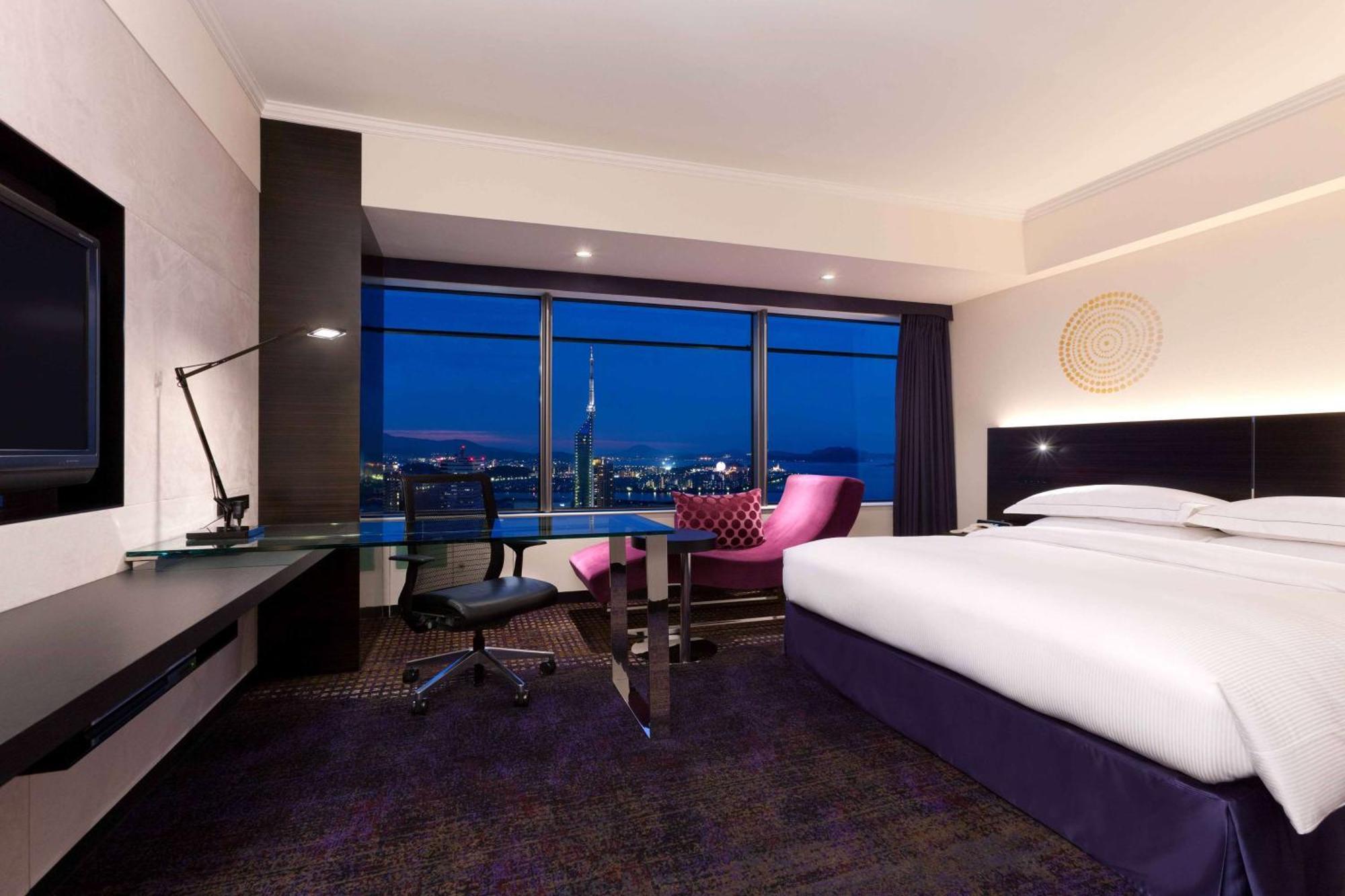 Hilton Fukuoka Sea Hawk Hotel Ngoại thất bức ảnh