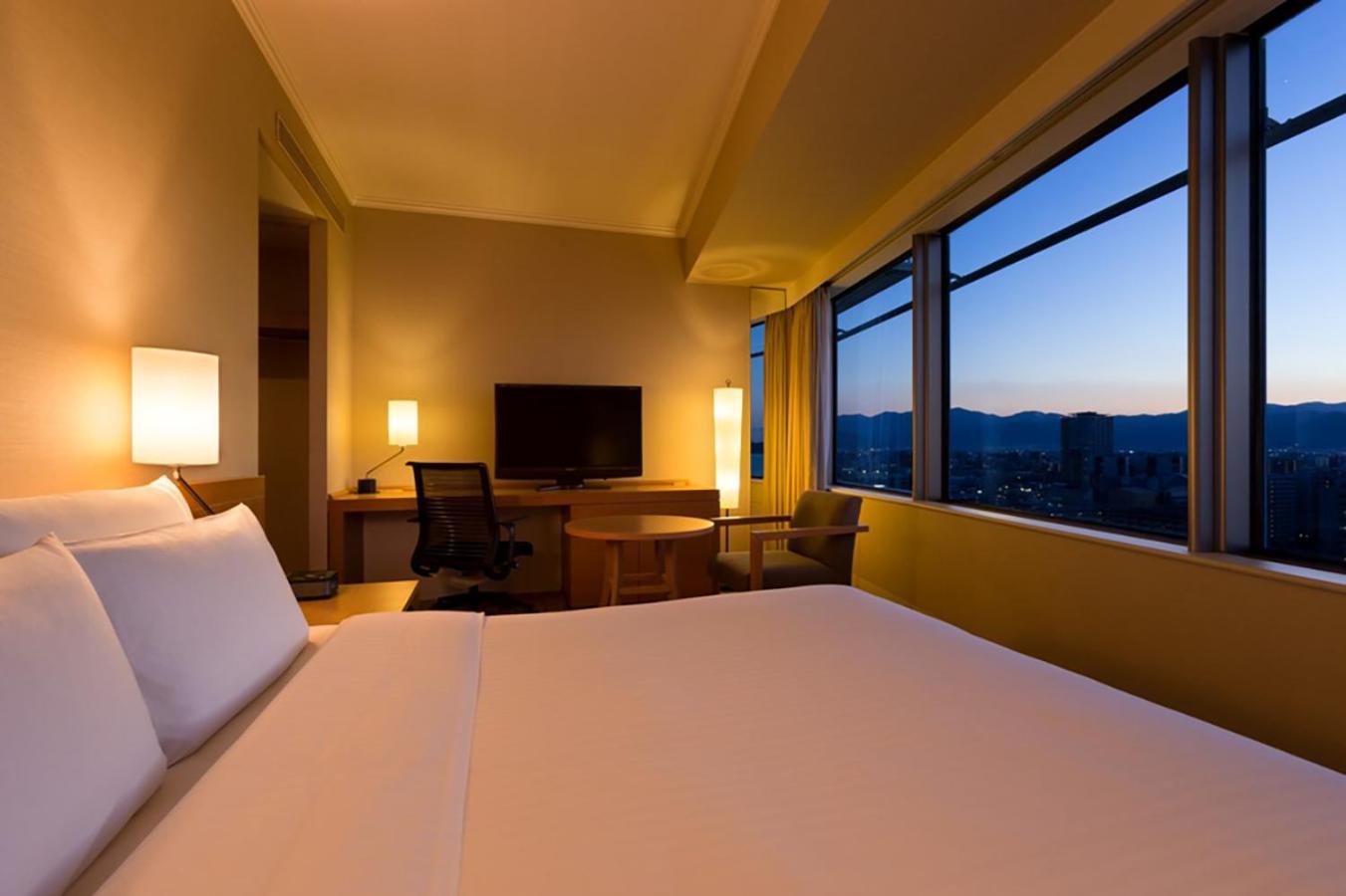 Hilton Fukuoka Sea Hawk Hotel Ngoại thất bức ảnh