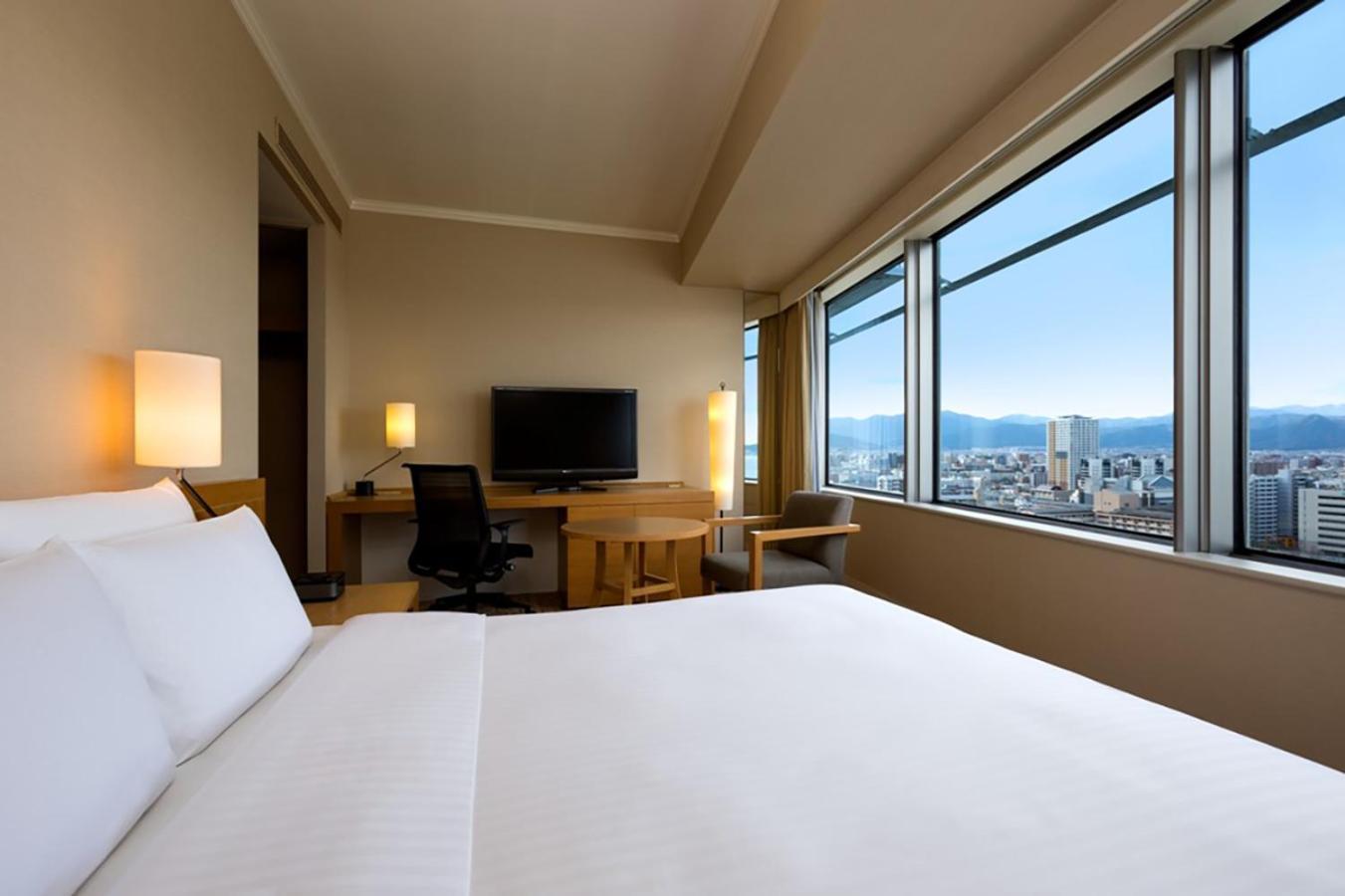 Hilton Fukuoka Sea Hawk Hotel Ngoại thất bức ảnh